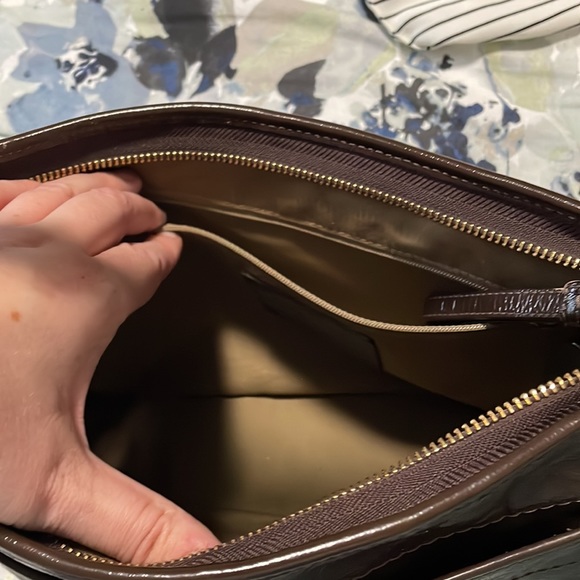 Brown patent Coach handbag - Picture 6 of 7